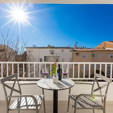 Ivandic Apartment *